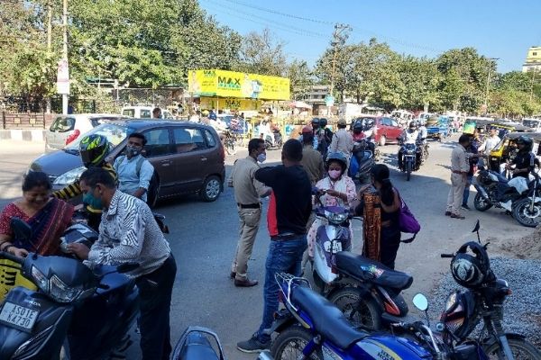 Guwahati: DTO Collects Rs 46,000 In Fines On First Day Of Helmet Rule ...