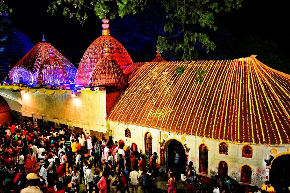 Guwahati: Annual Ambubachi Mela Commences At Kamakhya Temple With ...